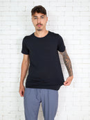 Camiseta esportiva masculina de secagem rápida gola redonda e respirável